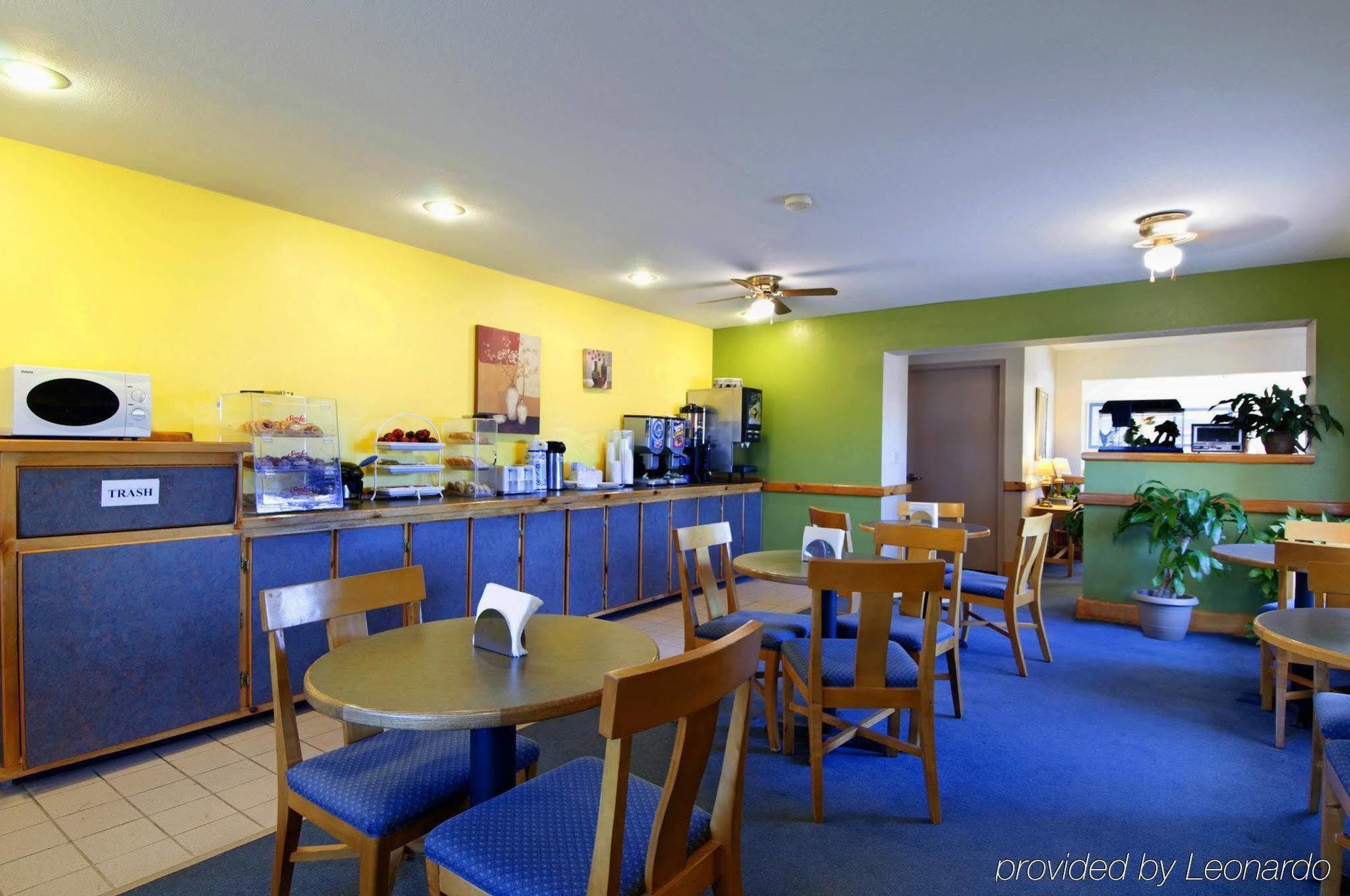 Americas Best Value Inn - Garden City Restaurant photo