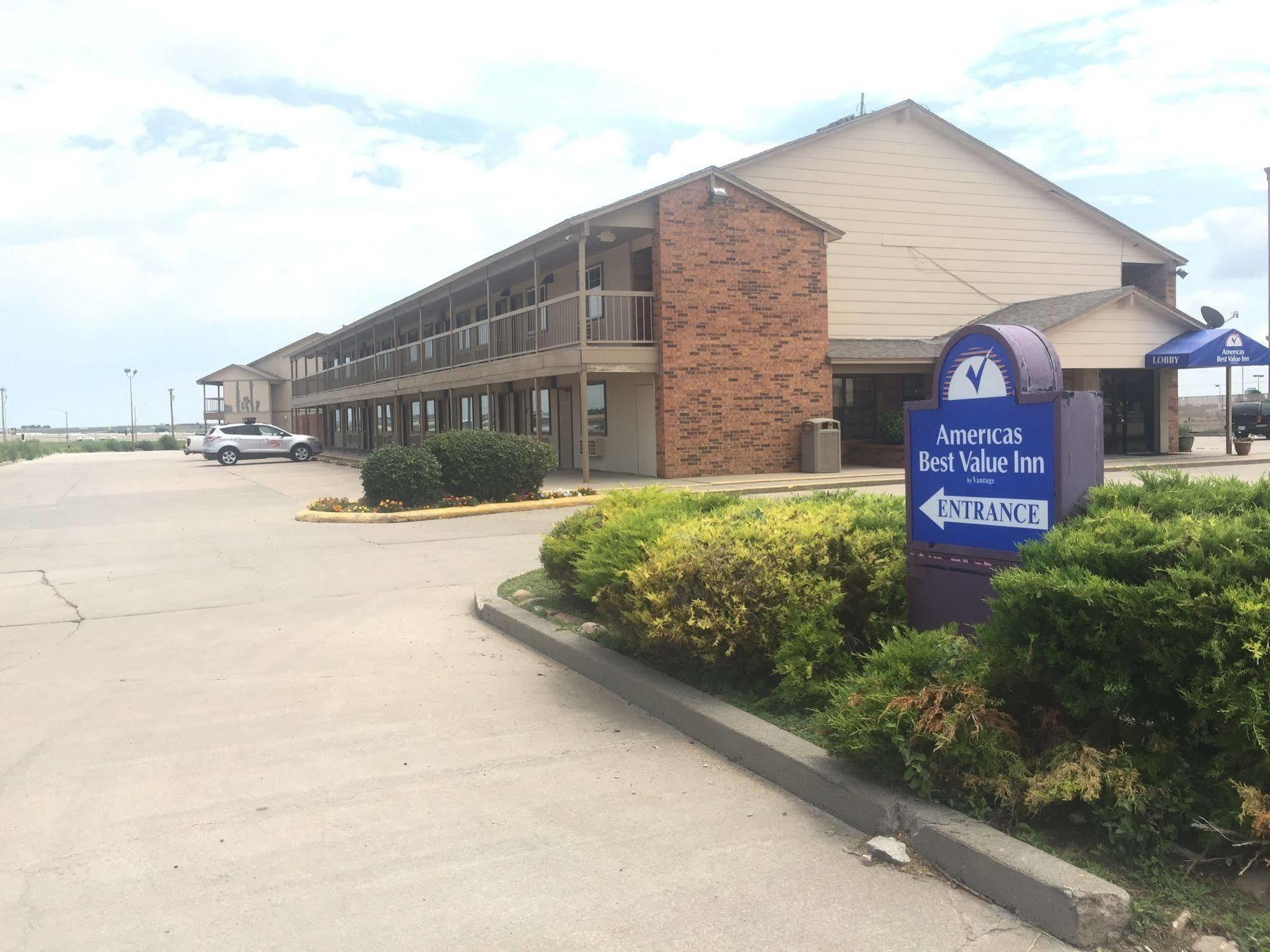 Americas Best Value Inn - Garden City Exterior photo